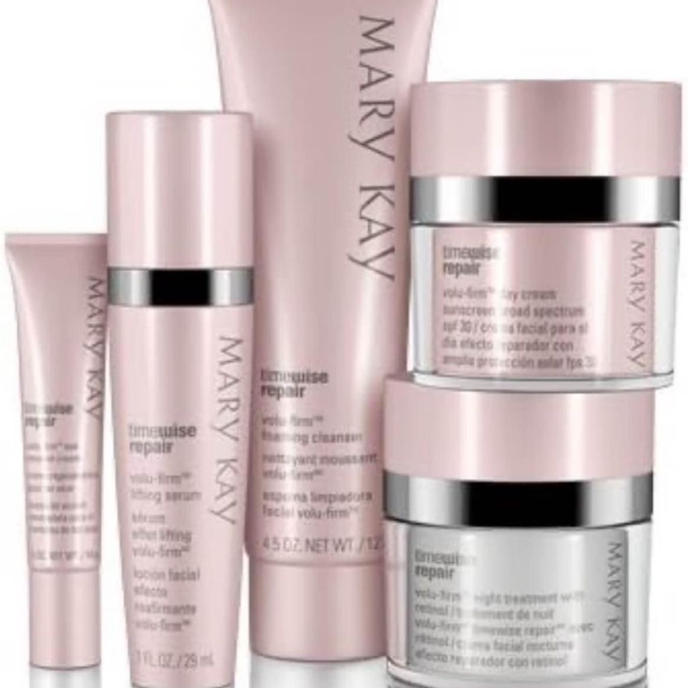Mary Kay Clearproof Skincare Set - White and Black
